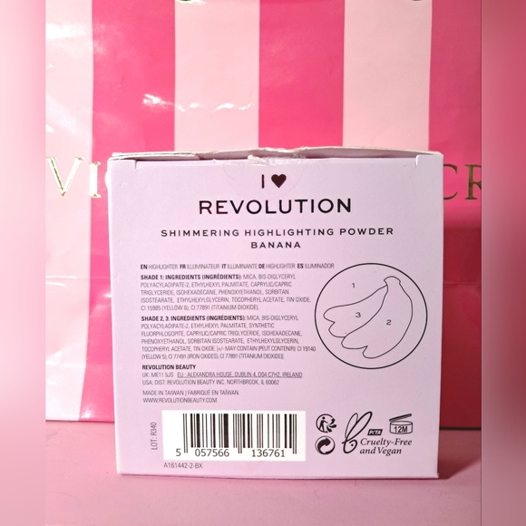 Makeup Revolution Highlighter Shimmering Powder Banana Makeup NIB Highlighter - Picture 8 of 8